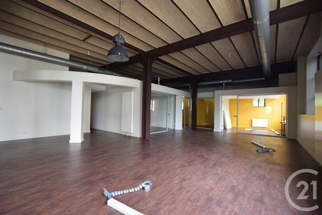 Afficher la photo en grand entreprise à vendre - 1618.0 m2 - ST JUST EN CHAUSSEE - 60 - PICARDIE - Century 21 Collin Immobilier