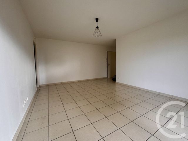 Appartement F2 à louer - 2 pièces - 47.59 m2 - ST JUST EN CHAUSSEE - 60 - PICARDIE - Century 21 Collin Immobilier