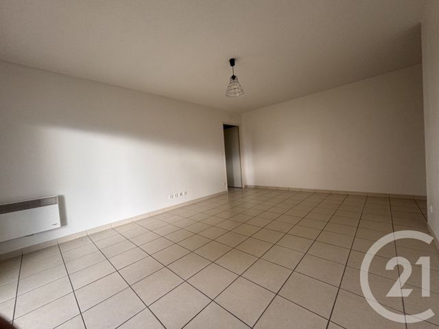 Appartement F2 à louer - 2 pièces - 47.59 m2 - ST JUST EN CHAUSSEE - 60 - PICARDIE - Century 21 Collin Immobilier