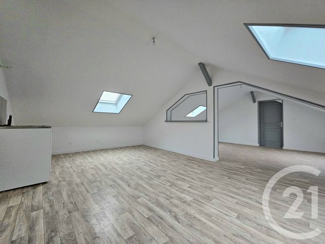 Afficher la photo en grand Appartement F2 à louer - 2 pièces - 46.41 m2 - CHOISY LA VICTOIRE - 60 - PICARDIE - Century 21 Collin Immobilier