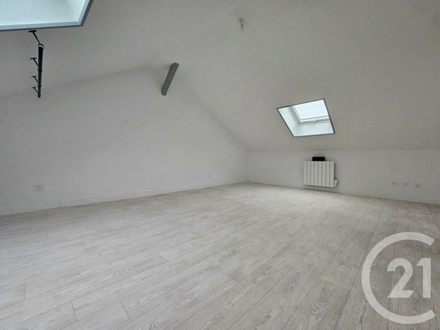 Afficher la photo en grand Appartement F2 à louer - 2 pièces - 46.41 m2 - CHOISY LA VICTOIRE - 60 - PICARDIE - Century 21 Collin Immobilier