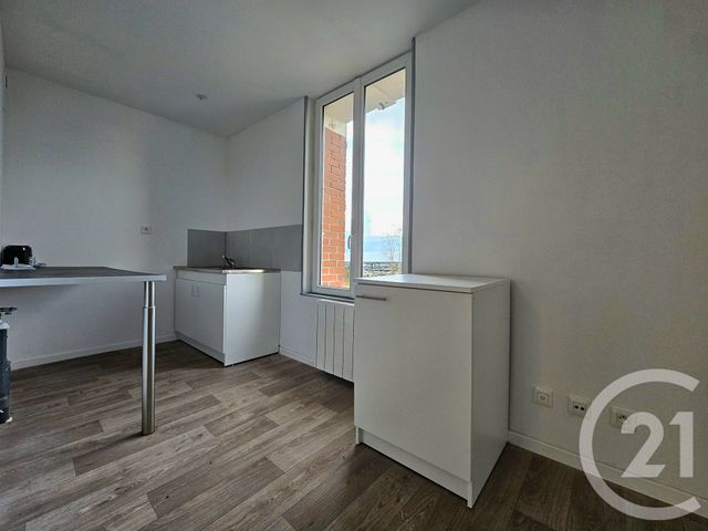 Appartement F2 à louer - 2 pièces - 36.9 m2 - CHOISY LA VICTOIRE - 60 - PICARDIE - Century 21 Collin Immobilier